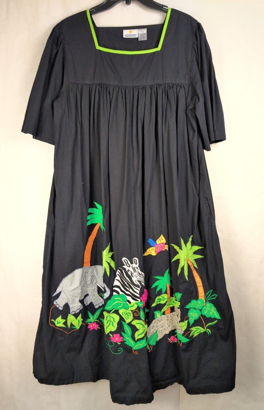 Vintage Smithsonian Institution jungle animal embroidered house dress XL Black